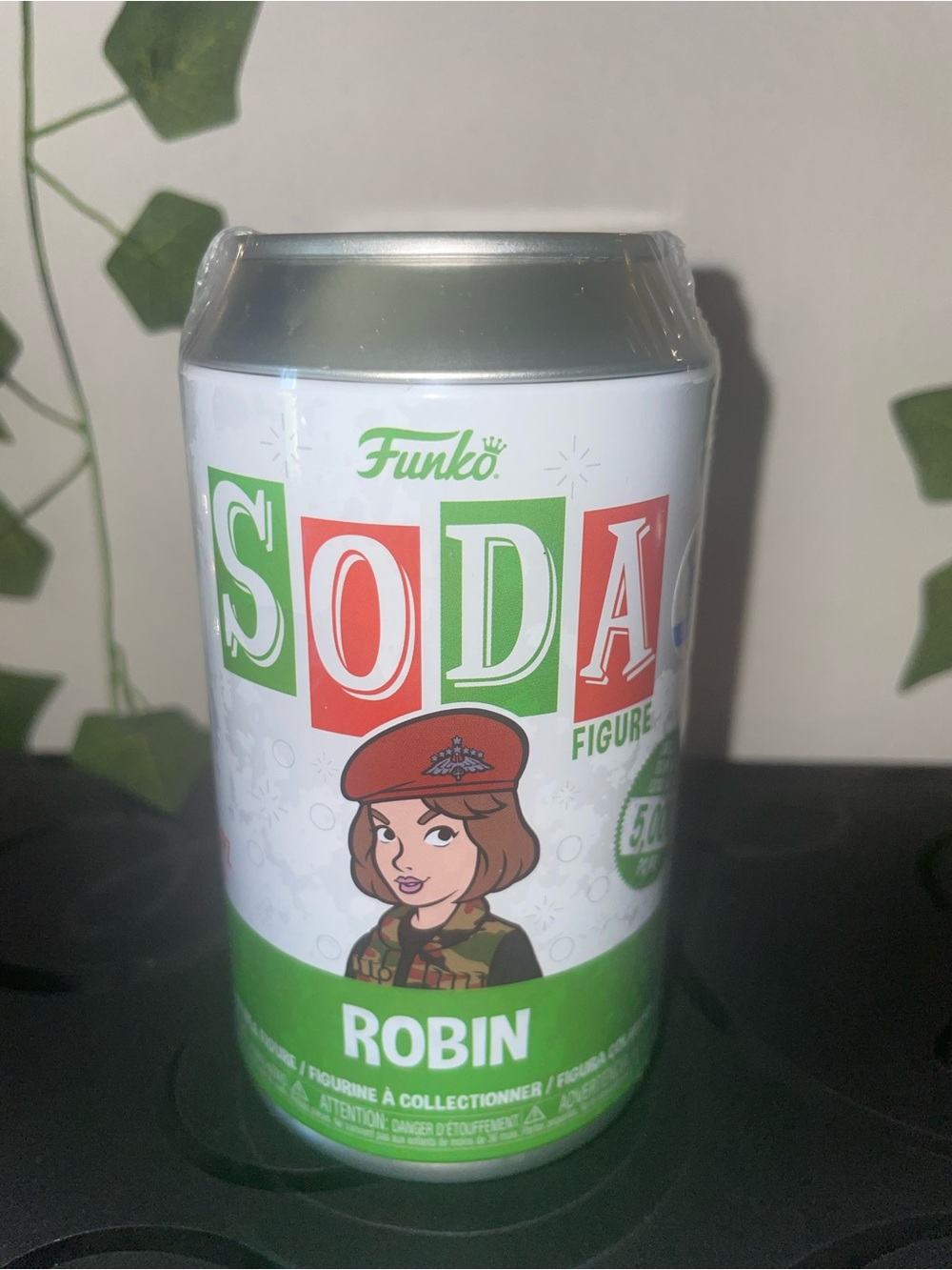 Funko SODA Robin Collectible Can - Green/Red/White